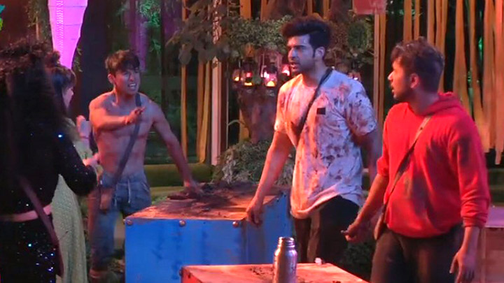 Horrifying fight between Pratik Sehajpal and Karan Kundrra on Bigg Boss 15 | Promo