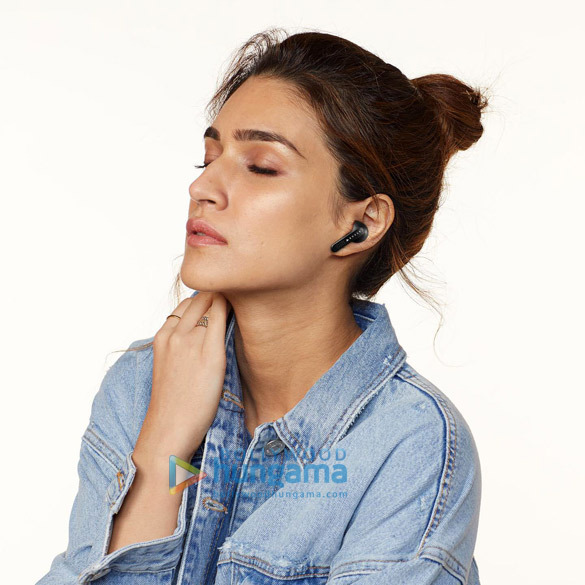kriti sanon 94