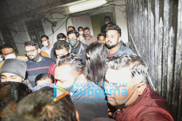 photos aishwarya rai bachchan leaves from ed office in delhi after questioning 1