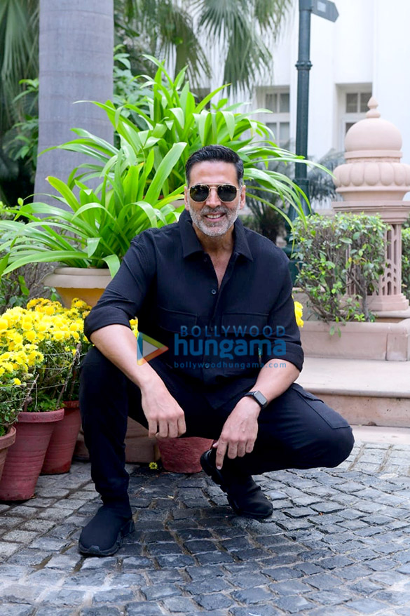 photos akshay kumar sara ali khan aanand l rai promote atrangi re in delhi 5