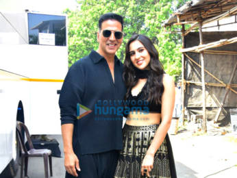 Photos: Akshay Kumar, Sara Ali Khan, and Aanand. L. Rai snapped promoting Atrangi Re on the sets of The Kapil Sharma Show