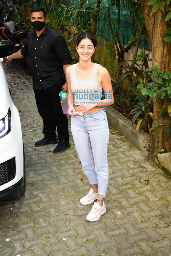 photos ananya panday spotted at a dubbing studio in bandra 2 2