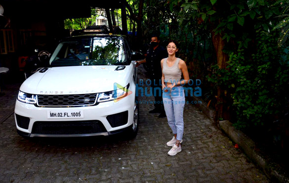 photos ananya panday spotted at dubbing studio in bandra 3