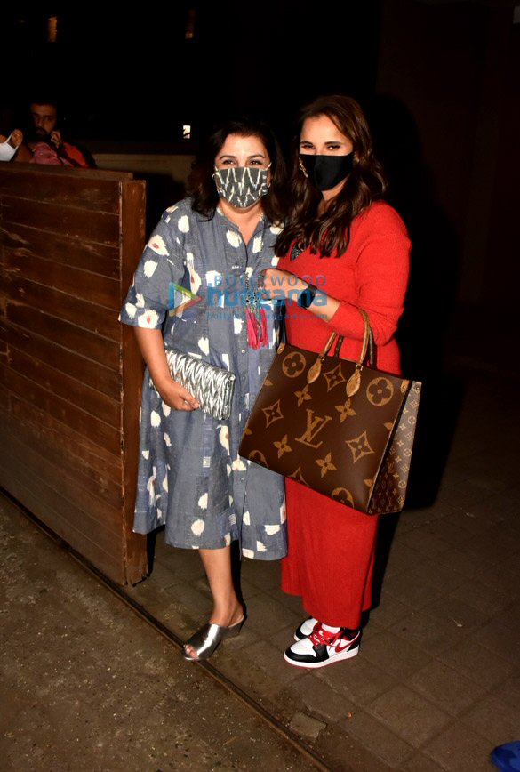 photos celebs snapped for dinner at punit malhotras house in bandra 5