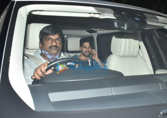 photos kiara advani and sidharth malhotra snapped in bandra 3
