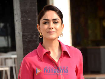 Photos: Mrunal Thakur spotted promoting her film Jersey at Sun n Sand in Juhu