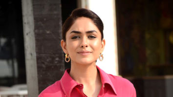 Photos: Mrunal Thakur spotted promoting her film Jersey at Sun n Sand in Juhu