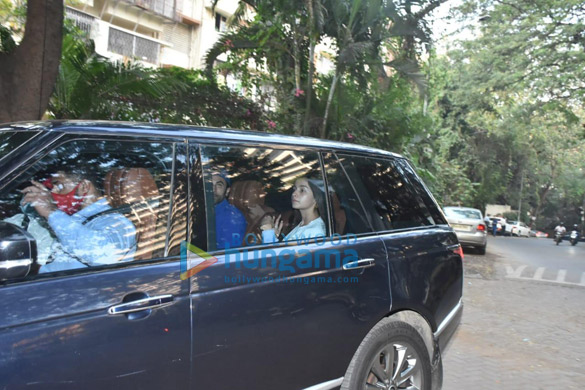 photos ranbir kapoor and alia bhatt spotted at old dharma office in khar 6