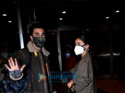 Photos: Ranbir Kapoor and Alia Bhatt spotted at the airport