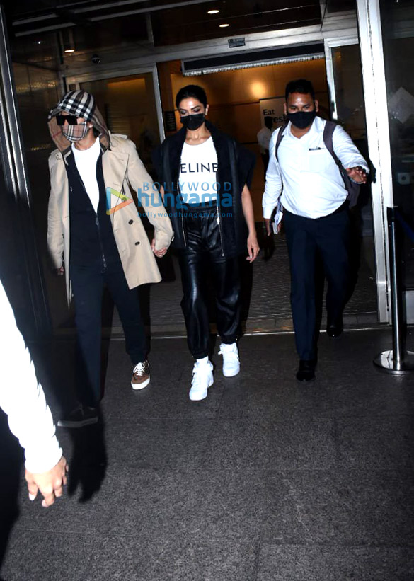 photos ranveer singh deepika padukone and others snapped at the airport 2