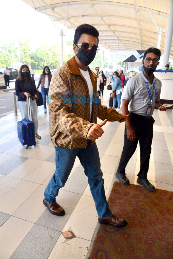 photos ranveer singh and jr ntr spotted at the airport 3