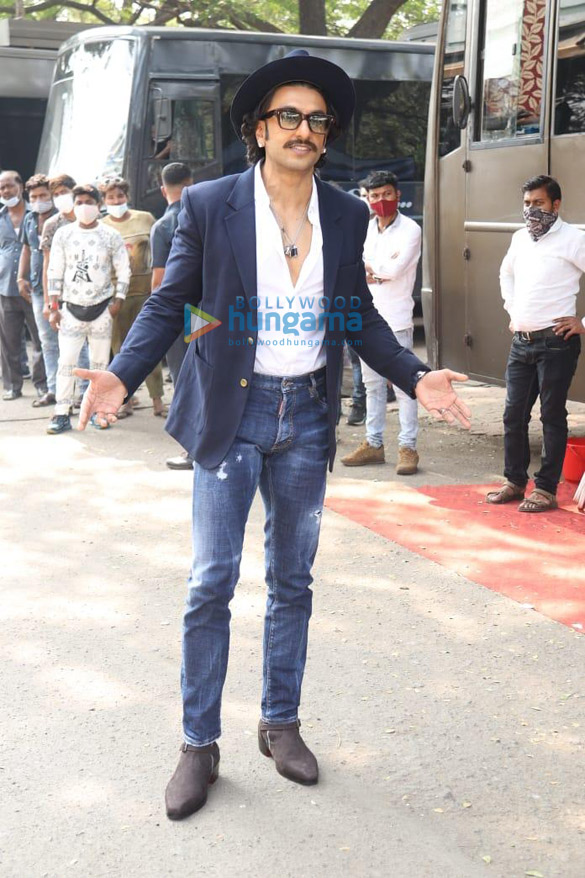 photos ranveer singh snapped at filmcity 1