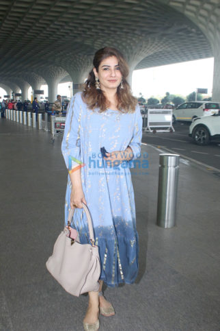 Photos: Raveena Tandon, Kabir Khan, Shekhar Ravjiani and others snapped at the airport