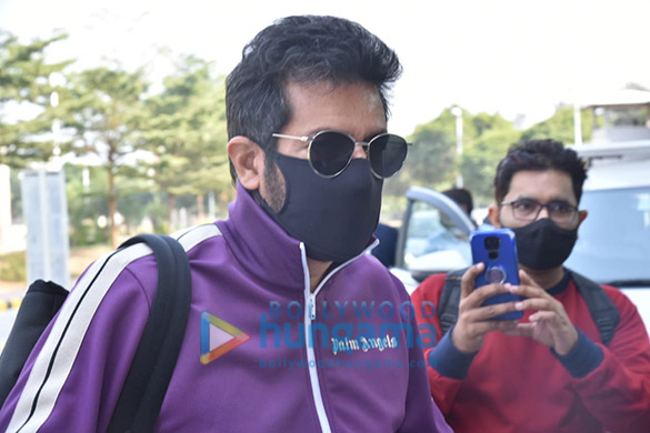 photos raveena tandon kabir khan shekhar ravjiani and vishal dadlani snapped at the airport 2