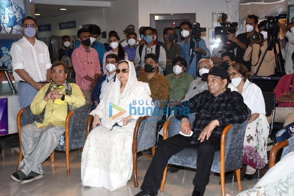 photos saira banu subhash ghai and dharmendra snapped in mumbai1 3