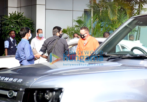 photos sanjay dutt and ram charan snapped at kalina airport 6