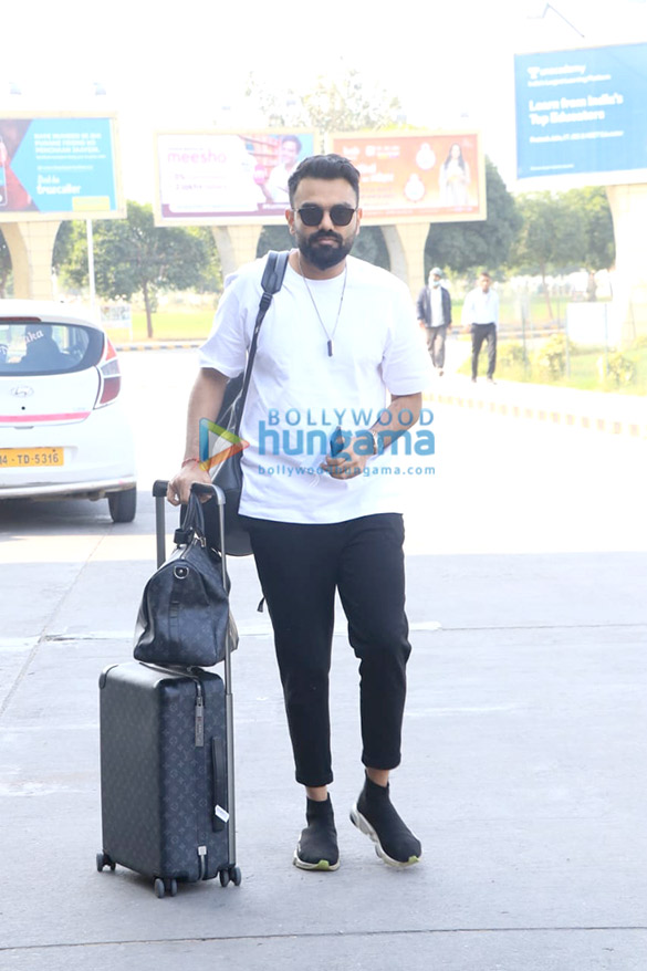 photos shraddha kapoor raveena tandon rana daggubati and others snapped at the airport 7