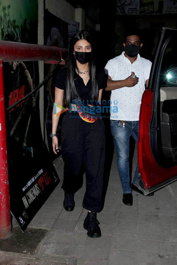 photos shruti haasan spotted at a dental clinic 00 4