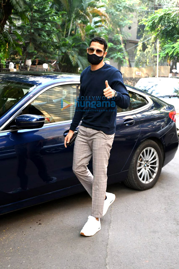 photos siddhant chaturvedi spotted at a dubbing studio in bandra 4 2