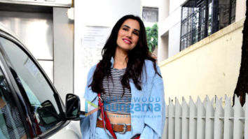 Photos: Sonnalli Seygall spotted in Bandra