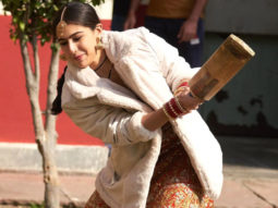 Sara Ali Khan plays cricket in bridal look in behind-the-scenes photos of Atrangi Re 