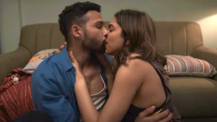 Deepika Padukon Real Xxx Sex Videos - Gehraiyaan: Doobey - Official Video | Deepika Padukone, Siddhant  Chaturvedi, Ananya Panday - Bollywood Hungama