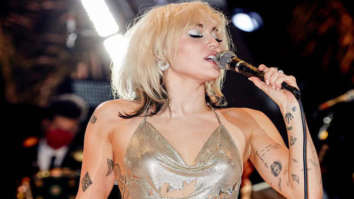 Miley Cyrus gets lauded for handling extreme  wardrobe malfunction at New Year’s Eve celebration