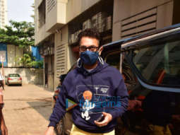 Photos: Aamir Khan snapped in Andheri