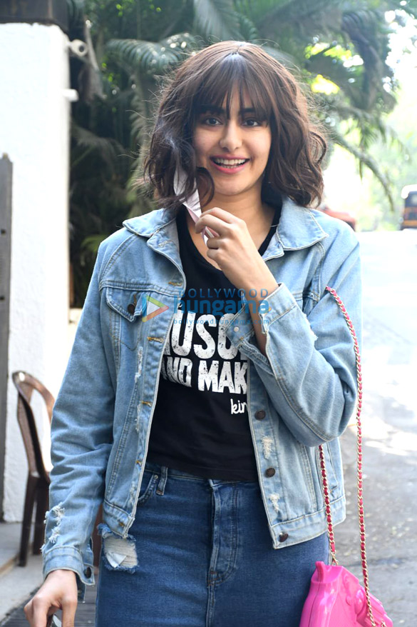 photos adah sharma spotted in bandra 3 5