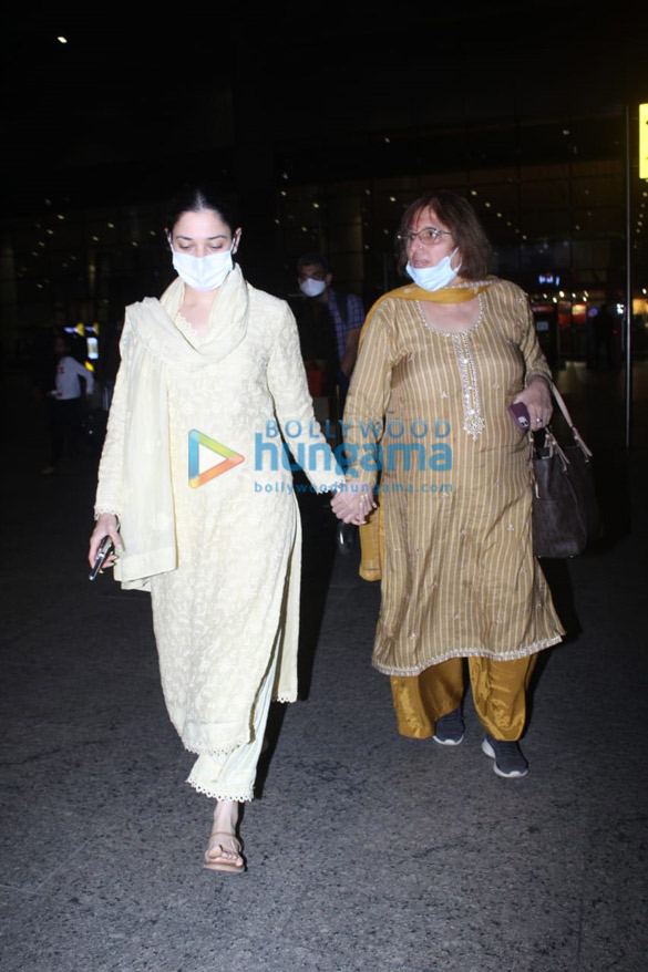 photos anil kapoor tamannaah bhatia and aditya roy kapur snapped at the airport 2