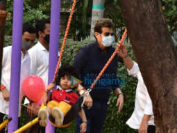 Photos: Jeetendra spotted playing with his grandson in Juhu
