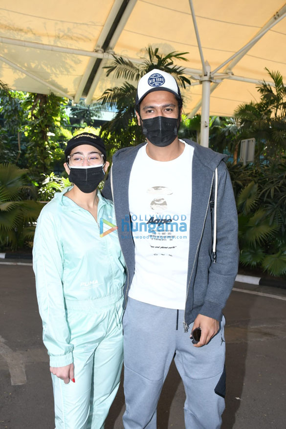 photos katrina kaif sara ali khan vicky kaushal and others snapped at the airport 1