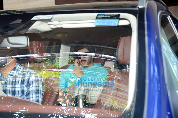 photos malaika arora and arjun kapoor snapped in bandra 2