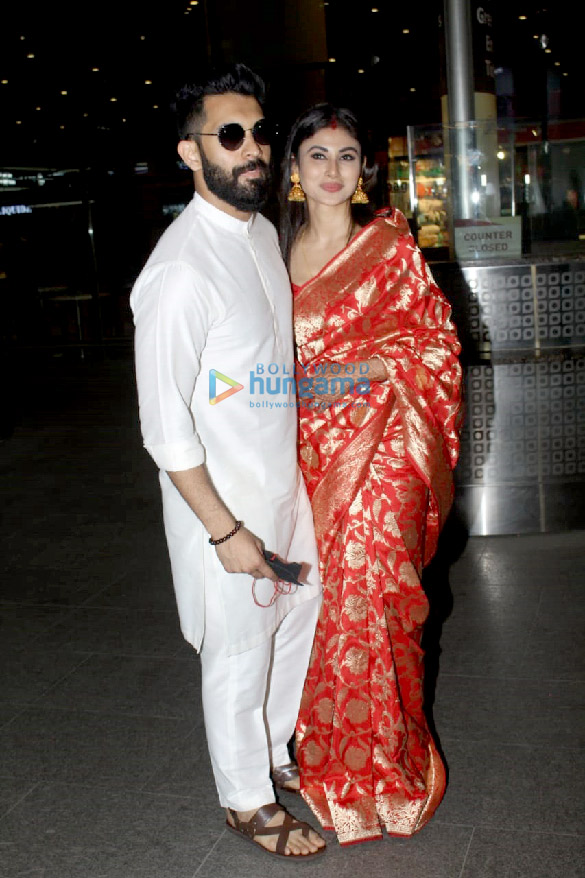 photos mouni roy suraj nambiar and sidharth malhotra snapped at the airport 1