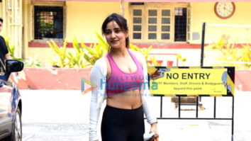 Photos: Neha Sharma, Aisha Sharma, Karishma Tanna and Sohail Khan spotted at a gym in Bandra