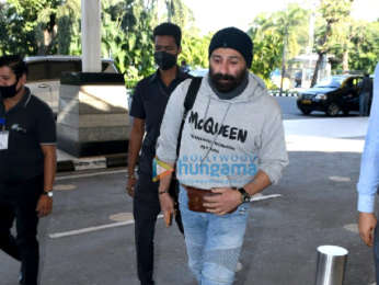 Photos: Pooja Hegde and Sunny Deol spotted at Mumbai airport