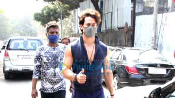 Photos: Tiger Shroff spotted in Santacruz