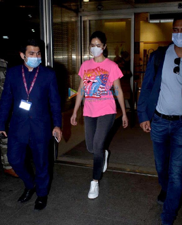 photos urvashi rautela katrina kaif mouni roy and laxmi rai snapped at the airport 66 2