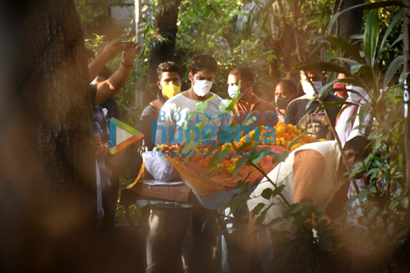 Photos: Varun Dhawan spotted at Shamshan Bhumi Photos: Varun Dhawan spotted at Shamshan Bhumi