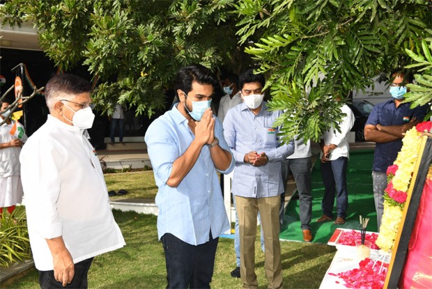 Republic Day 2022: Ram Charan hoists the national flag at the Chiranjeevi Trust Office, see photos