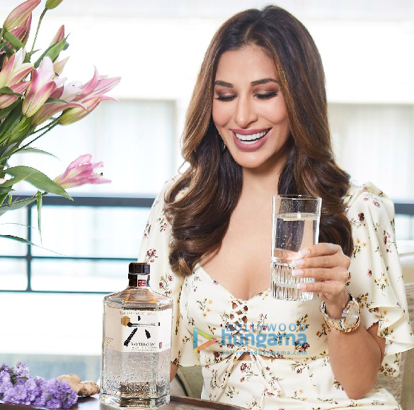 sophie choudry 0258 2