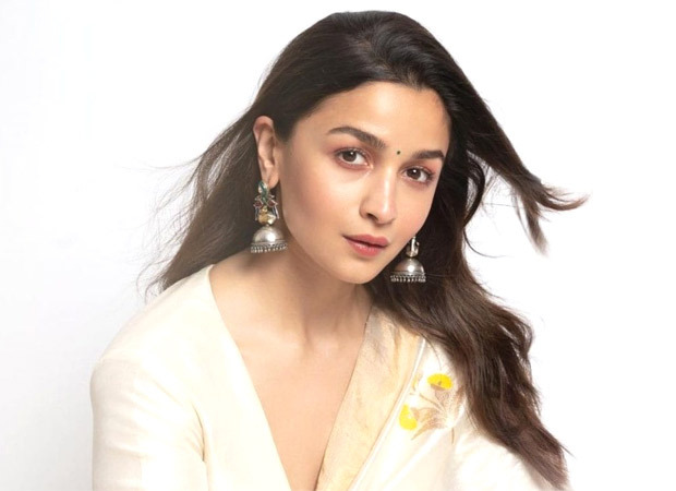 Alia Bhatt says she's never heard her boyfriend Ranbir Kapoor talk bad about anyone: "He's got a bad reputation" Alia Bhatt says she's never heard her boyfriend Ranbir Kapoor talk bad about anyone: "He's got a bad reputation"