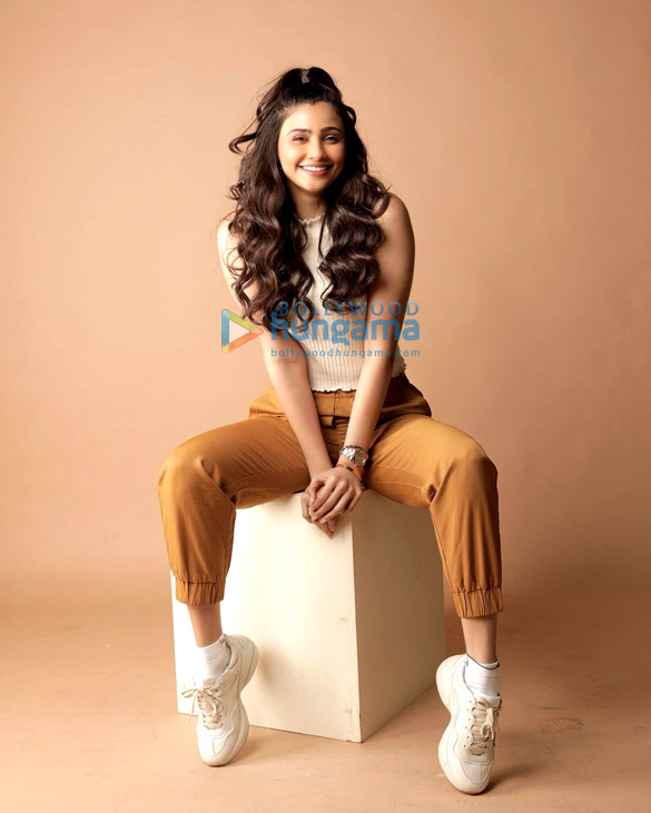 daisy shah 1 15