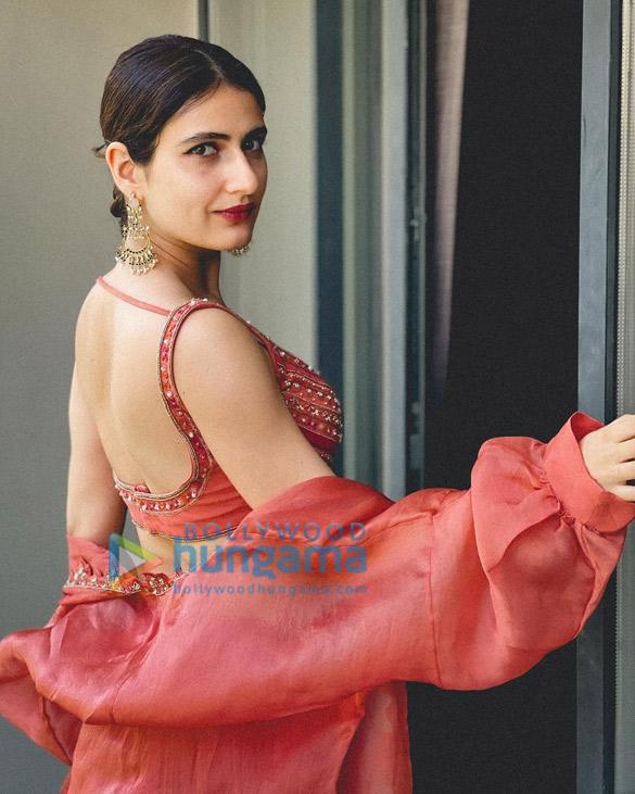 fatima sana shaikh 1 16