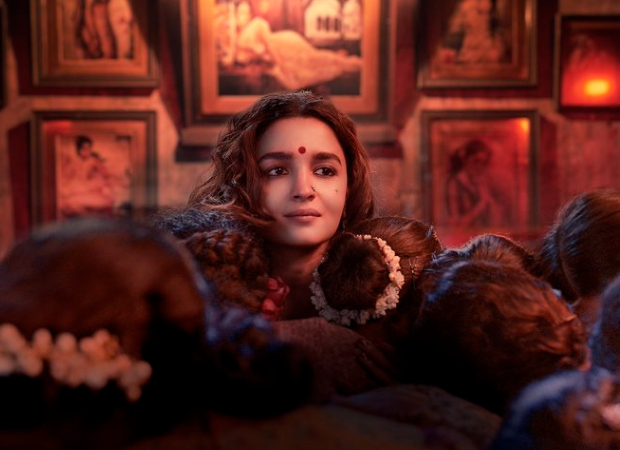 Gangubai Kathiawadi: “Chand pe chaar chand laga diya aapke pyaar ne” - Alia Bhatt expresses gratitude for overwhelming response for the trailer 