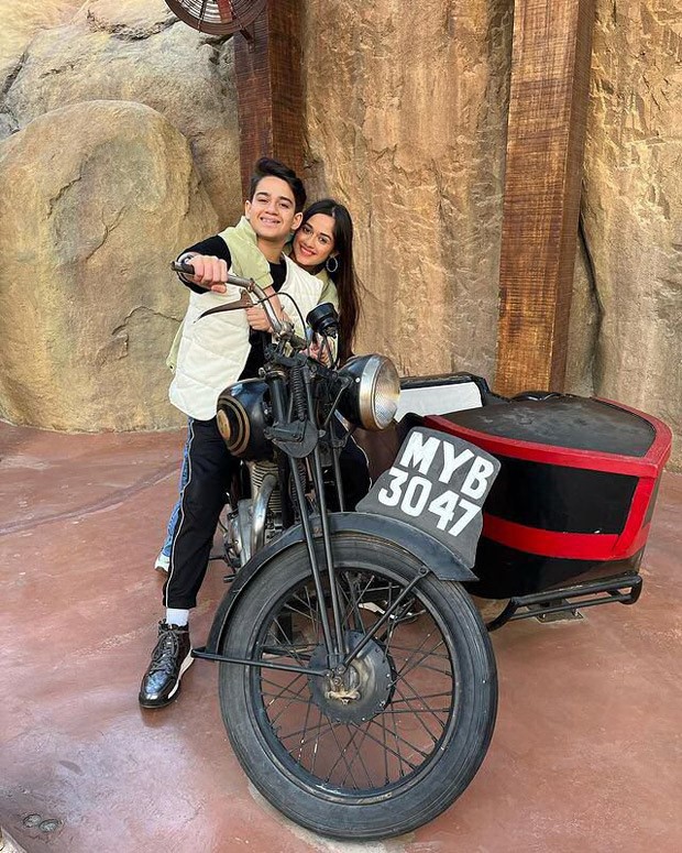 Jannat Zubair and her brother enjoy a day at Bollywood Theme Park in Dubai, see photos