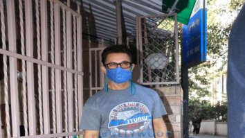 Photos: Aamir Khan snapped at a dubbing studio in Bandra