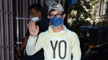 Photos: Aamir Khan snapped at a dubbing studio in Bandra