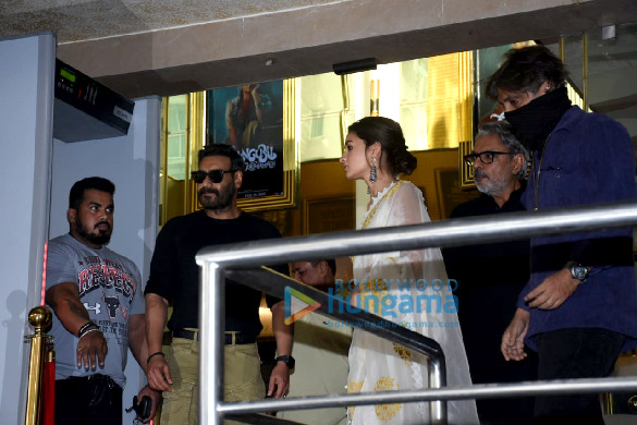photos alia bhatt ajay devgn and sanjay leela bhansali attend the trailer launch of gangubai kathiawadi 5