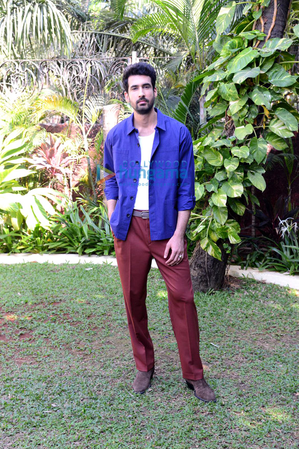 photos ananya panday dhairya karwa and shakun batra spotted promoting their film gehraiyaan 4